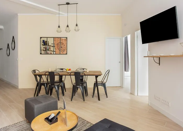 Appartement Lumineux Et Spacieux - 8P
